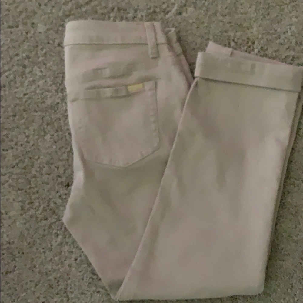 Capri pants